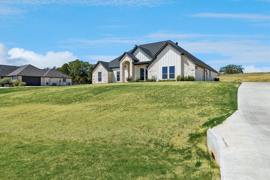 10020 Valley Oak Ct, Springtown, TX 76082 photo