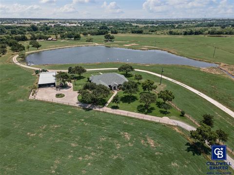 Ranch in Cleburne TX 1221 Park N Boulevard.jpg
