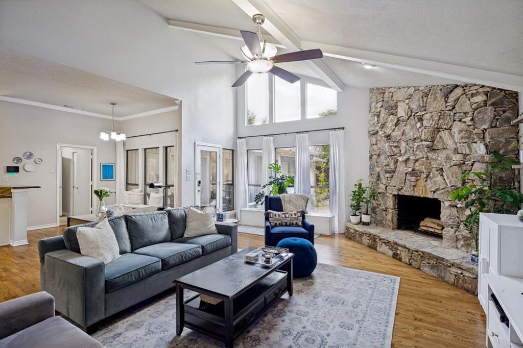 16916 Pond Dr, Dallas, TX 75248 photo