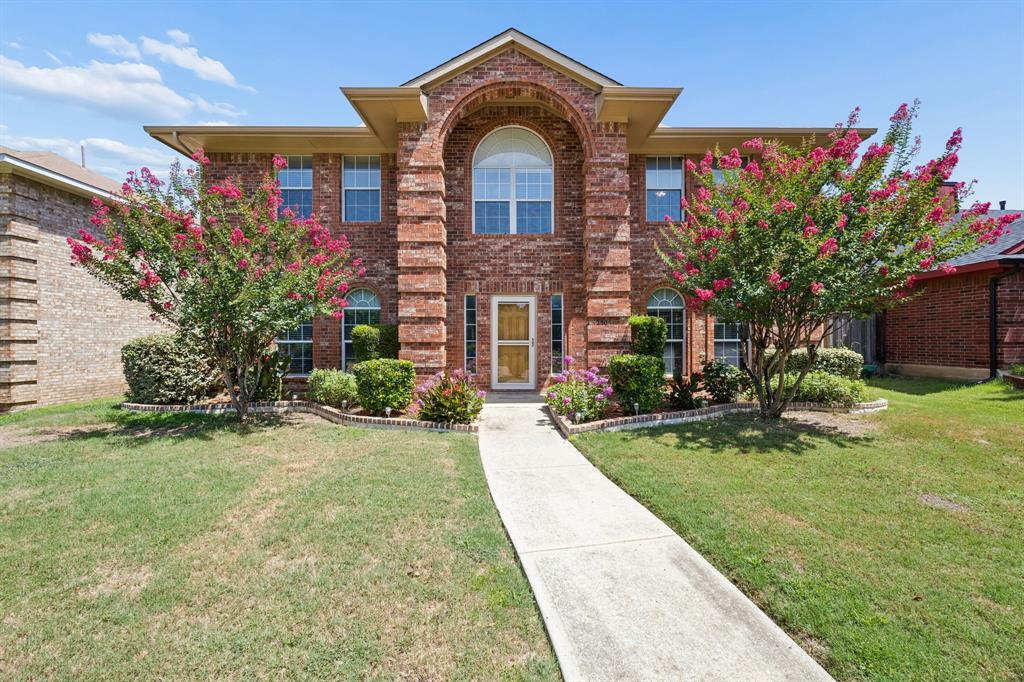 2305 Buckeye Dr, Mesquite, TX 75181