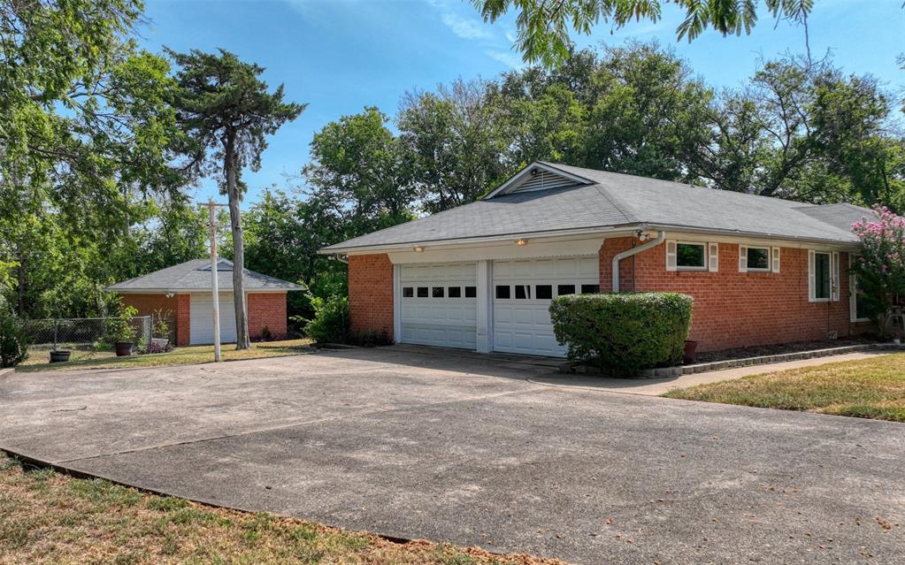 938 Nature Dr, Duncanville, TX 75116 photo