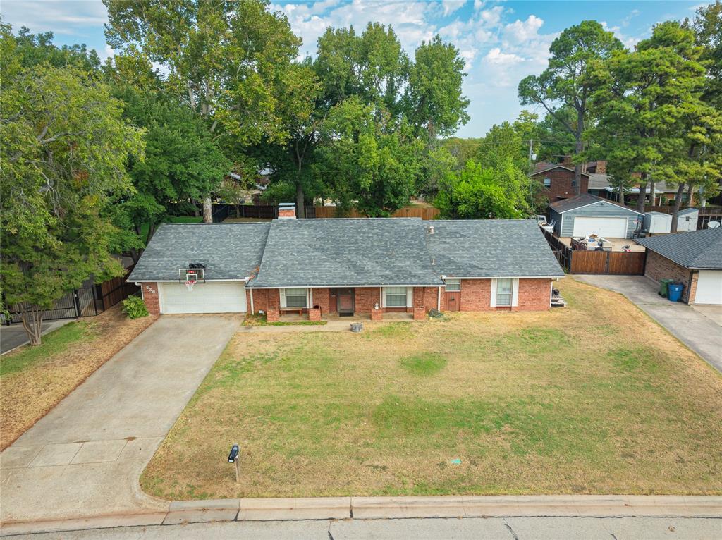528 Marcus Dr, Lewisville, TX 75057