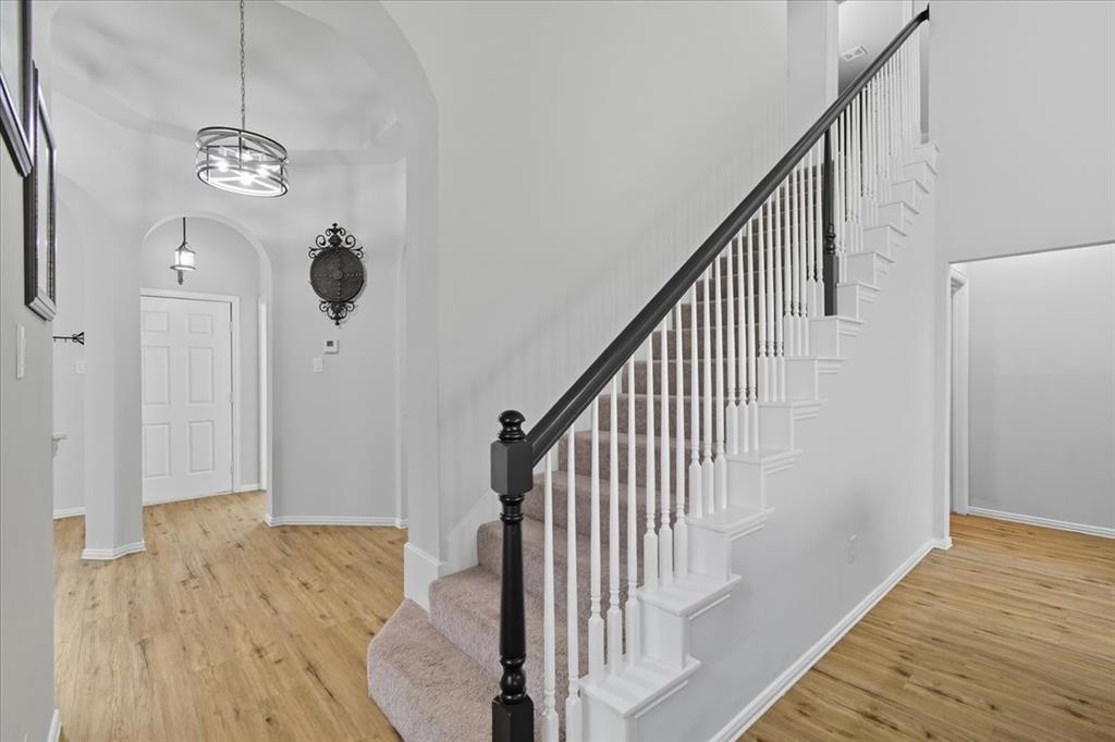 409 Springtree Rd, Lake Dallas, TX 75065 photo