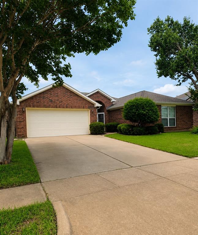 307 Dimes St, Arlington, TX 76002