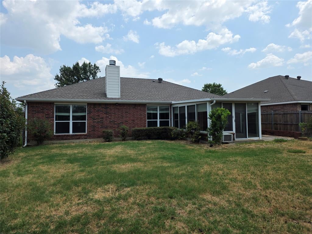 307 Dimes St, Arlington, TX 76002 photo