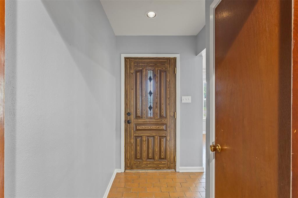 1021 Blue Lake, Fort Worth, TX 76103 photo