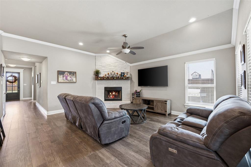 251 Bear Trl, Waxahachie, TX 75165 photo