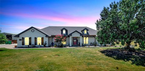 Single Family Residence in Haslet TX 2601 Plains Trail.jpg