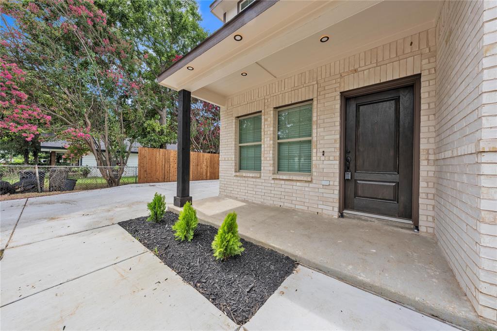 2416 Bird St, Fort Worth, TX 76111 photo