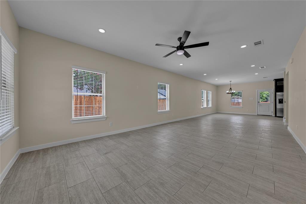 2416 Bird St, Fort Worth, TX 76111 photo