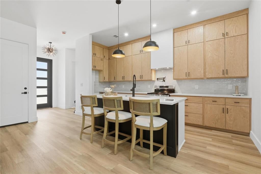 2401 Peabody Ave, Dallas, TX 75215 photo
