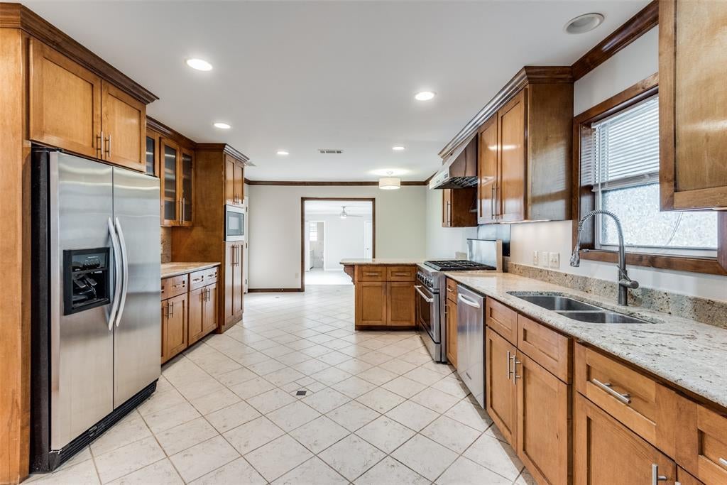 2012 Atlantic St, Dallas, TX 75208