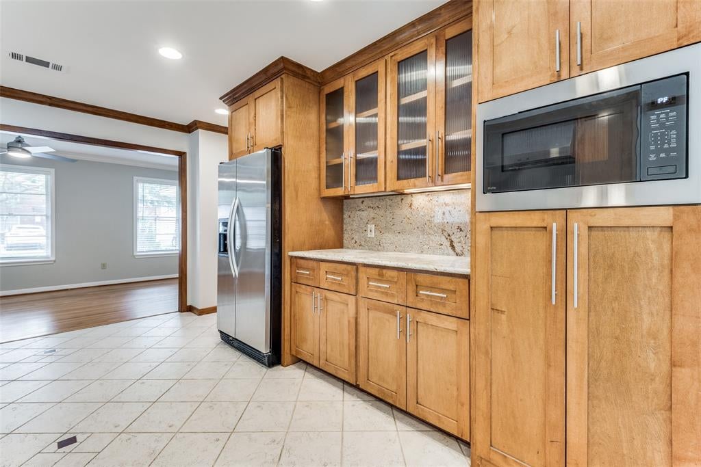 2012 Atlantic St, Dallas, TX 75208 photo