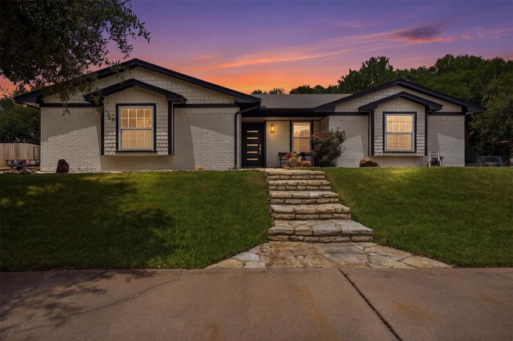 6514 Circo Dr, De Cordova, TX 76049