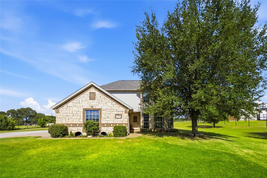 1389 Thomas Rd, Springtown, TX 76082