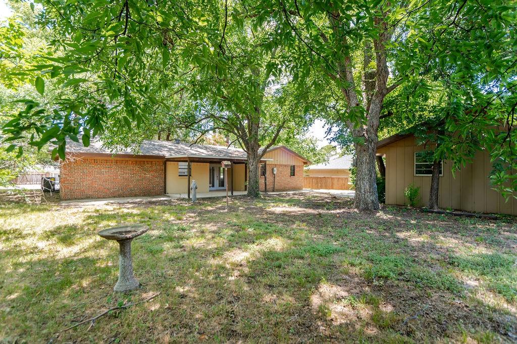 611 Cain St, Lake Dallas, TX 75065 photo