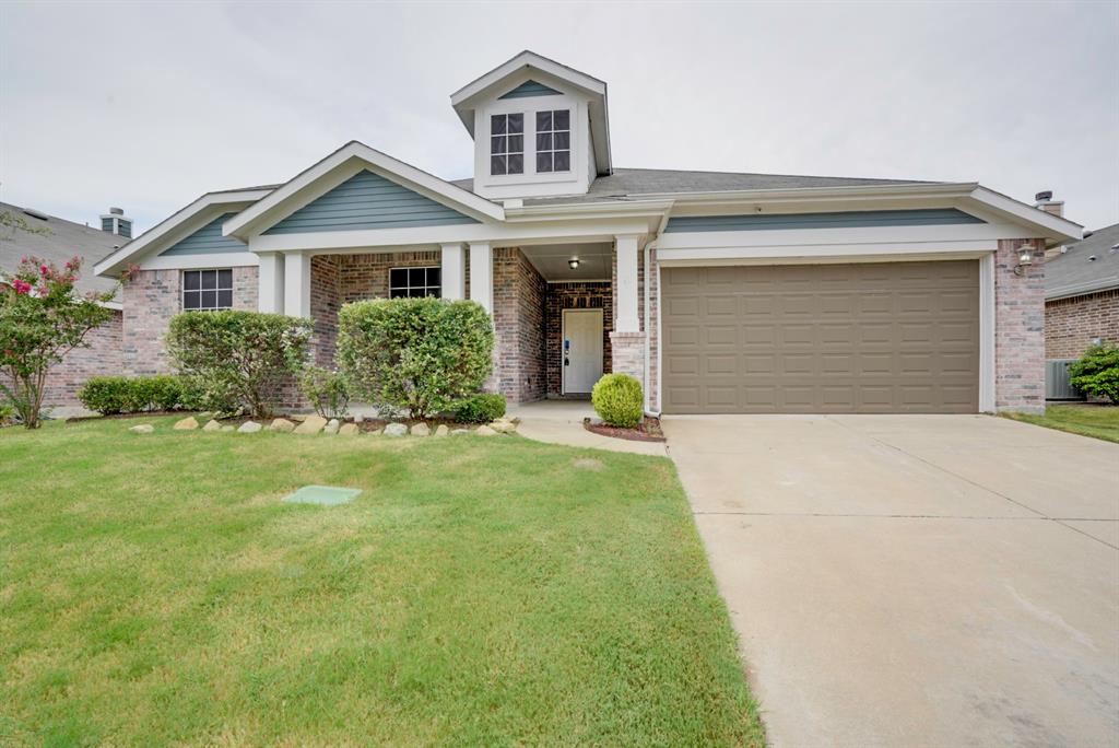 2006 Enchanted Rock Dr, Forney, TX 75126