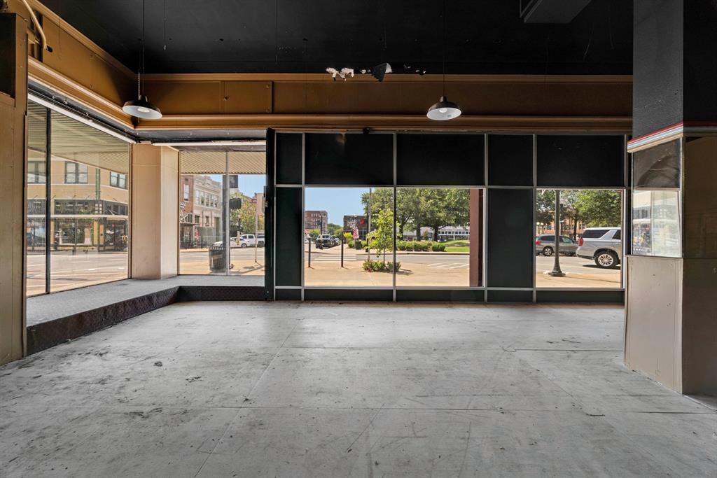 4 North Plz, Paris, TX 75460 photo