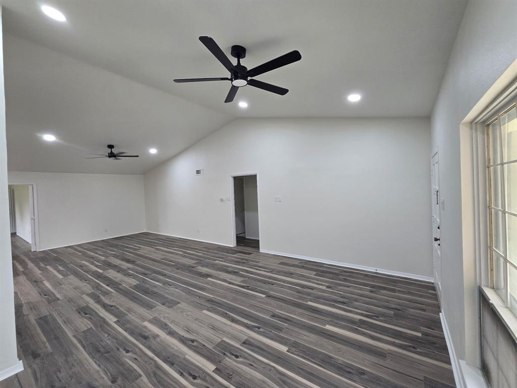 614 W Grenoble Dr, Grand Prairie, TX 75052 photo