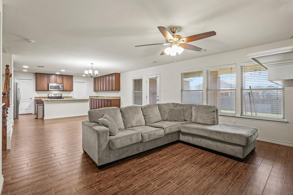 728 Jewelflower Dr, Desoto, TX 75115 photo