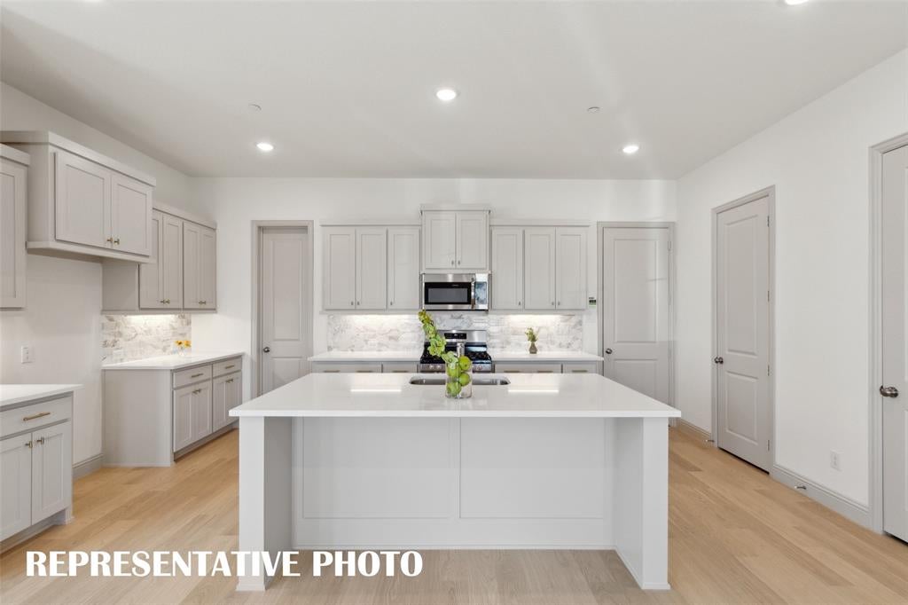 1346 Marsh Ln, Frisco, TX 75033 photo