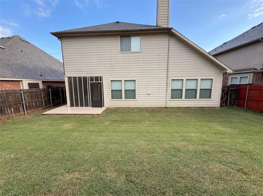 9816 Mullins Crossing Dr, Fort Worth, TX 76126 photo