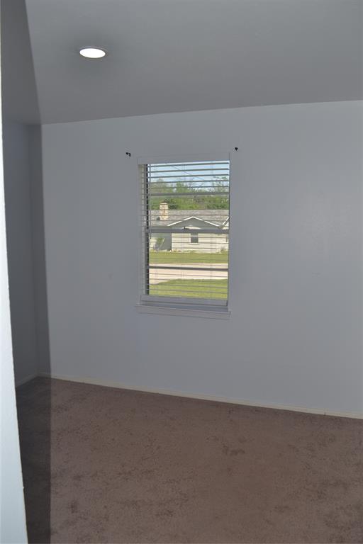 Single Family Residence in Azle TX 372 Shoreline Drive 11.jpg