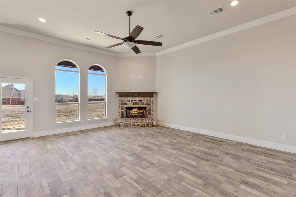 1022 Foolish Pleasure Dr, Terrell, TX 75160 photo