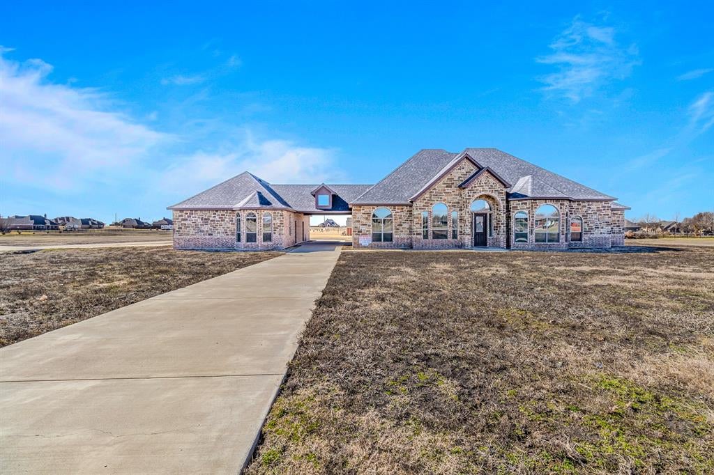 1022 Foolish Pleasure Dr, Terrell, TX 75160 photo