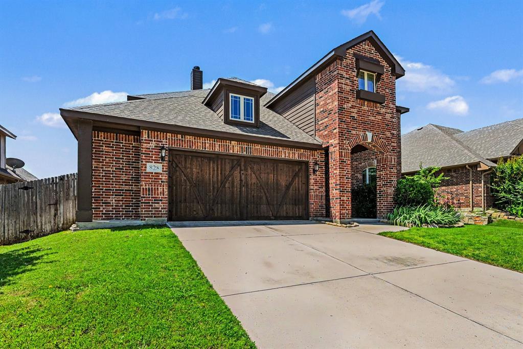 828 Sunflower Ct, Aledo, TX 76008