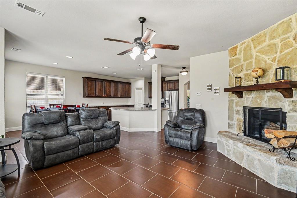 828 Sunflower Ct, Aledo, TX 76008 photo