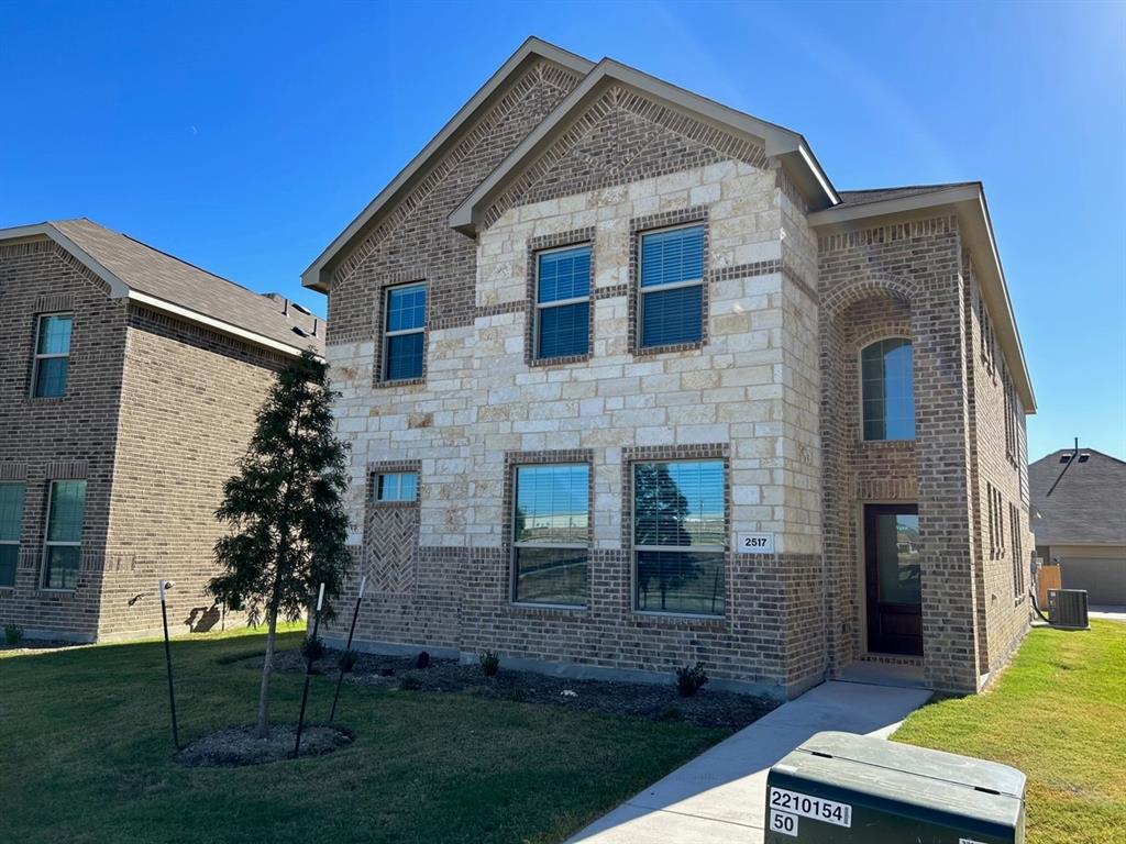 2517 Maplehurst Dr, Fort Worth, TX 76179