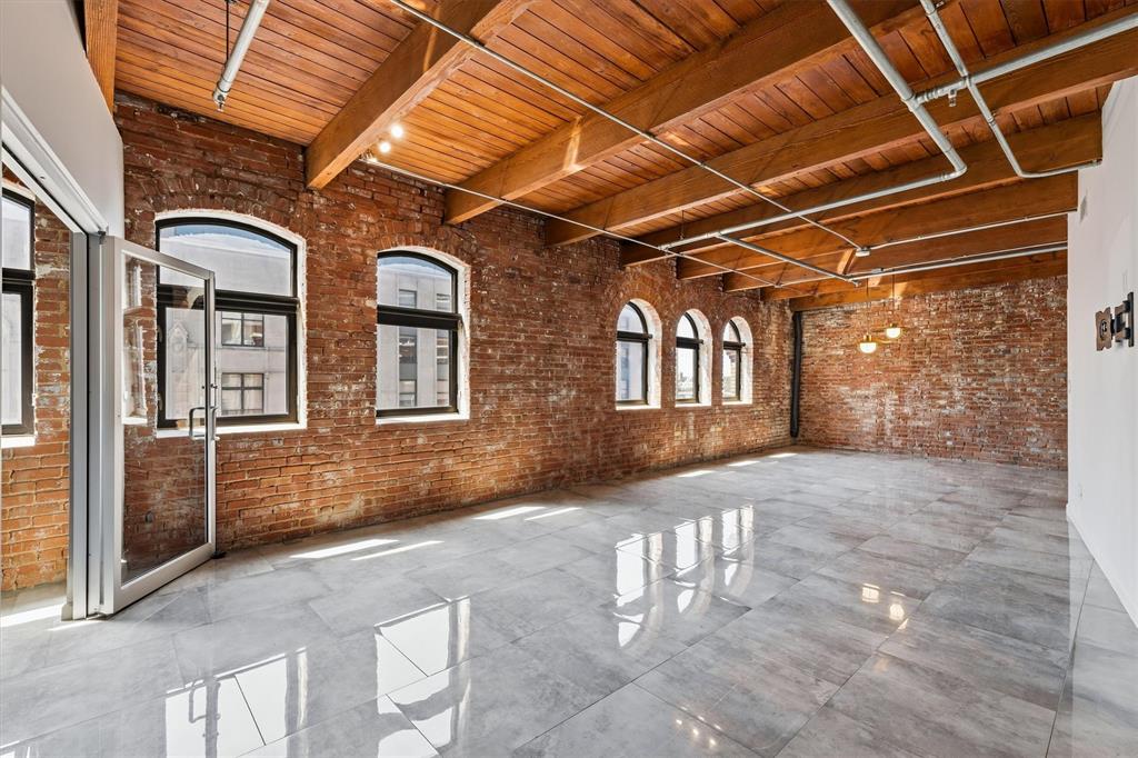 509 Elm St #604, Dallas, TX 75202 photo