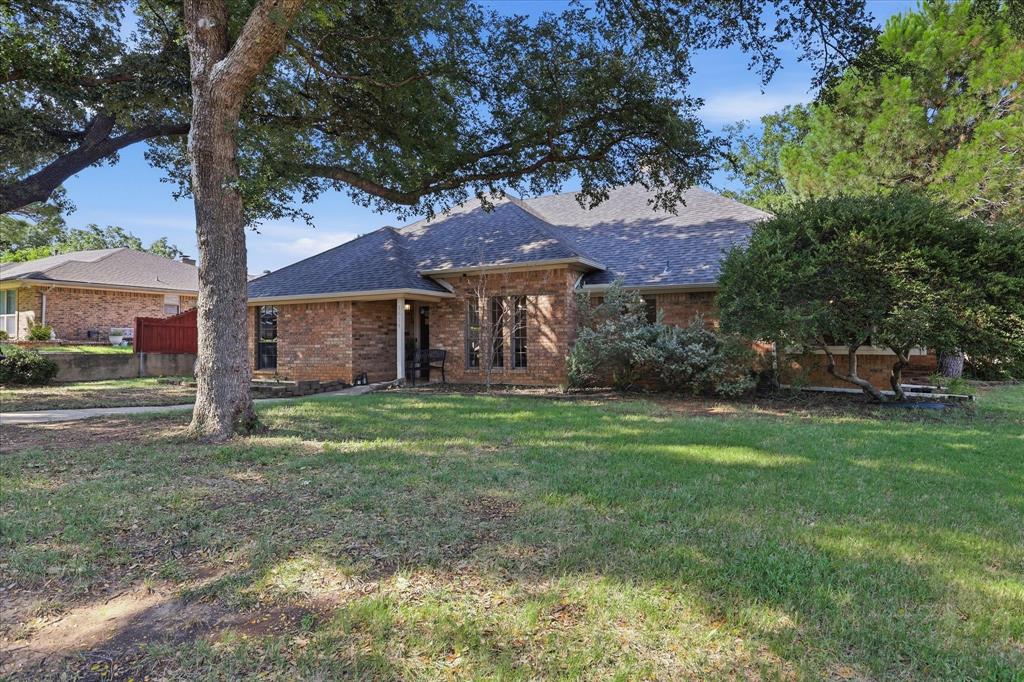 1614 Crested Butte Dr, Lewisville, TX 75077 photo