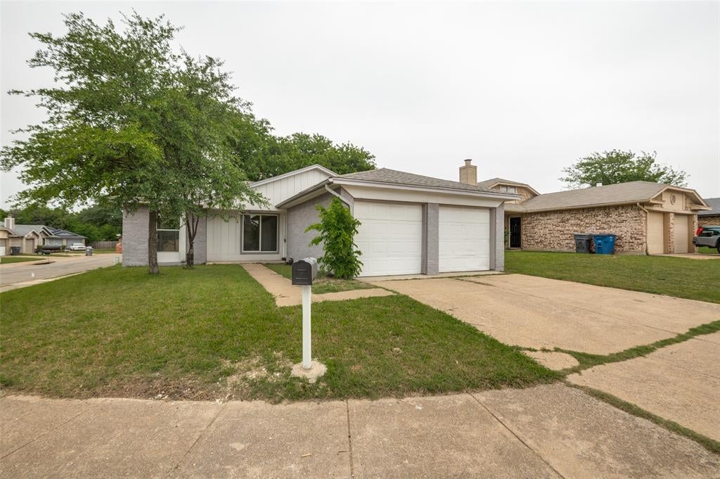 6952 Sammy Cir, Dallas, TX 75237