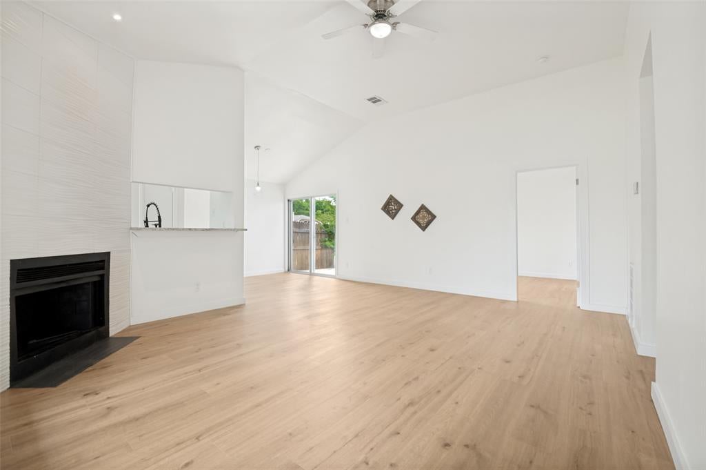 6952 Sammy Cir, Dallas, TX 75237 photo