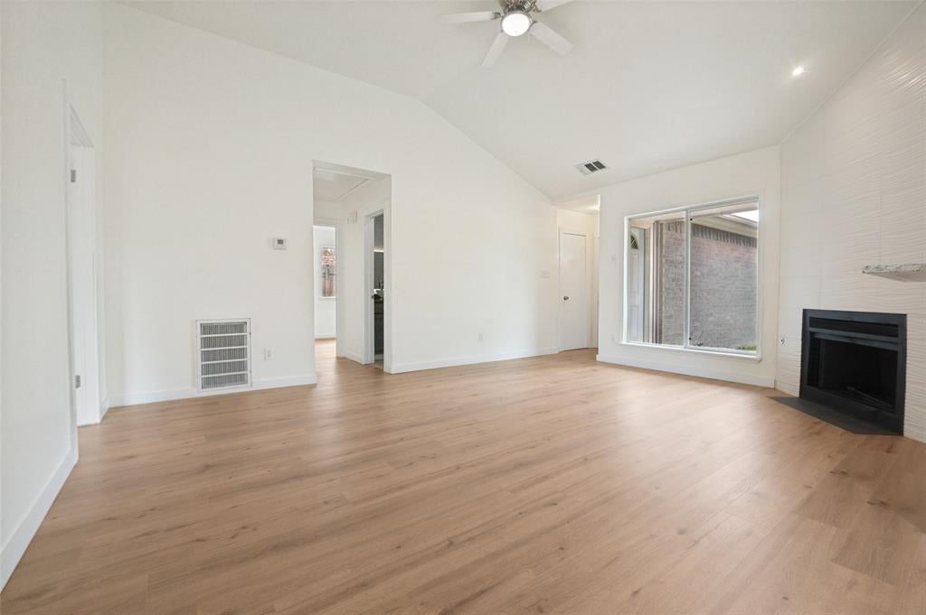 6952 Sammy Cir, Dallas, TX 75237 photo