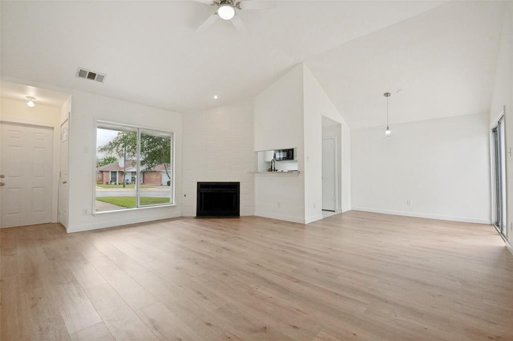 6952 Sammy Cir, Dallas, TX 75237 photo