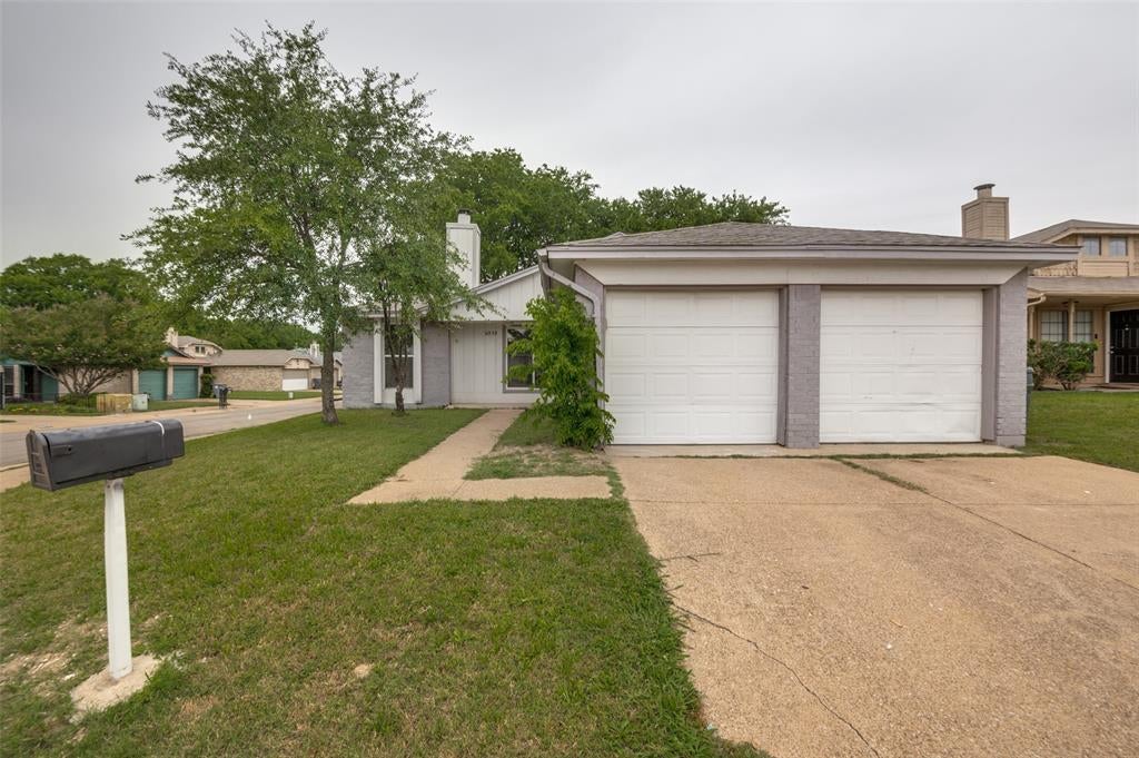 6952 Sammy Cir, Dallas, TX 75237 photo