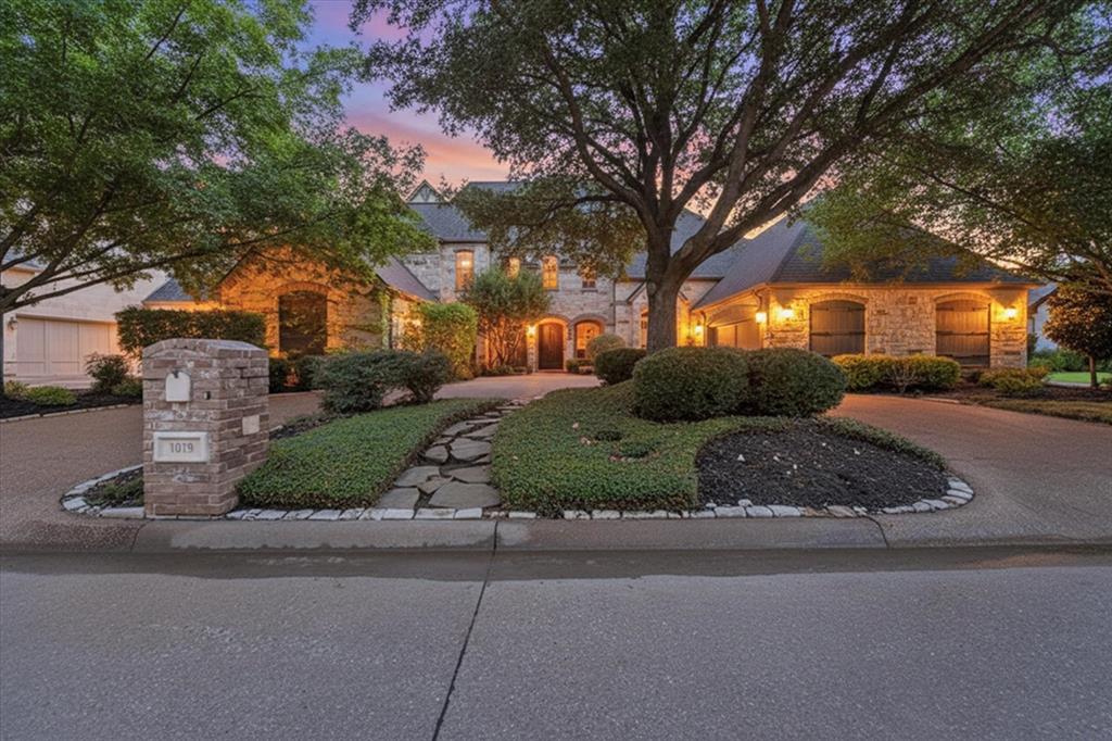 1019 Walnut Falls Cir, Mansfield, TX 76063