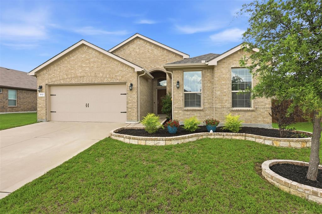 512 Dunster Ln, Saginaw, TX 76131