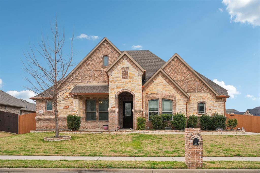 453 Lake Park Dr, Midlothian, TX 76065