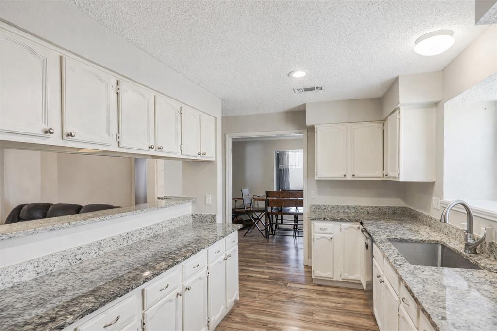 317 Stillmeadow Dr, Garland, TX 75040 photo