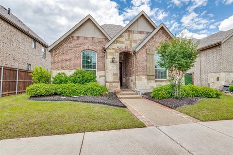 Single Family Residence in Arlington TX 4414 Indigo Lark Lane.jpg