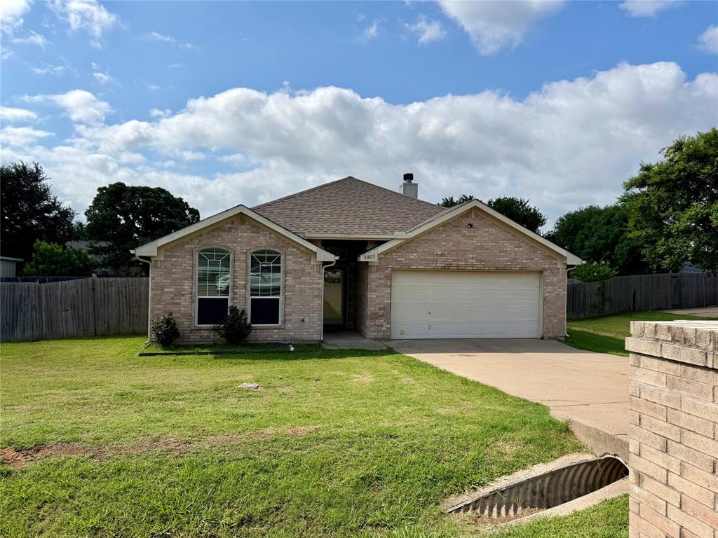 3005 Stroll Dr, Granbury, TX 76049