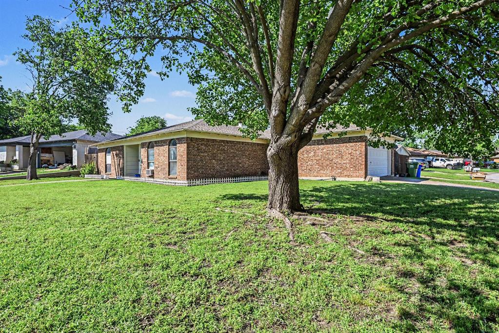 8553 James Ct, White Settlement, TX 76108 photo