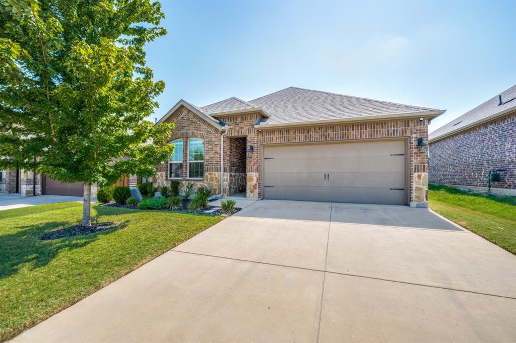 3020 Aransas Ave, Aubrey, TX 76227
