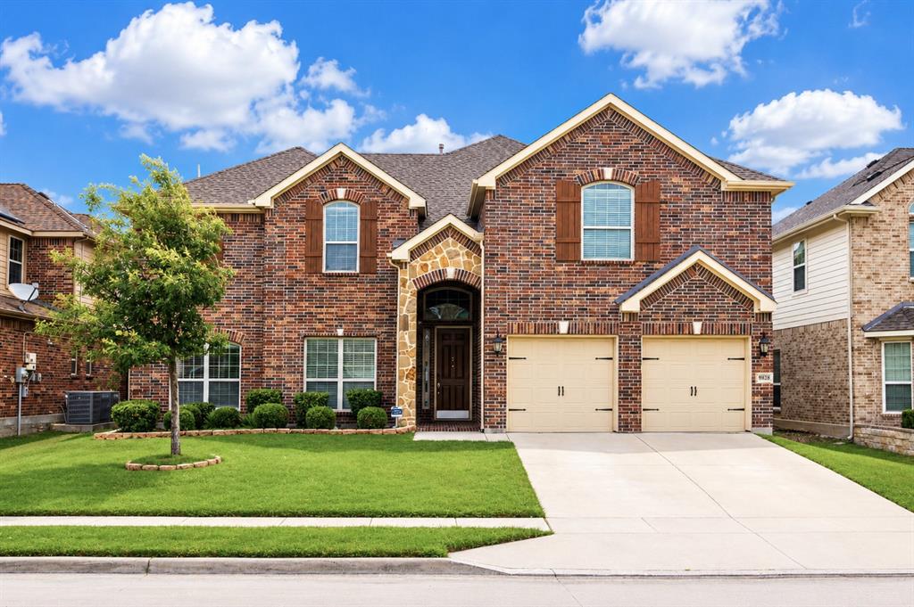 9828 Milkweed Ln, Fort Worth, TX 76177