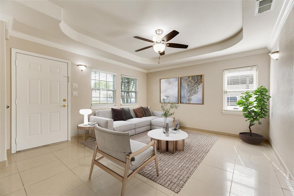121 Dallas Dr, Euless, TX 76039 photo