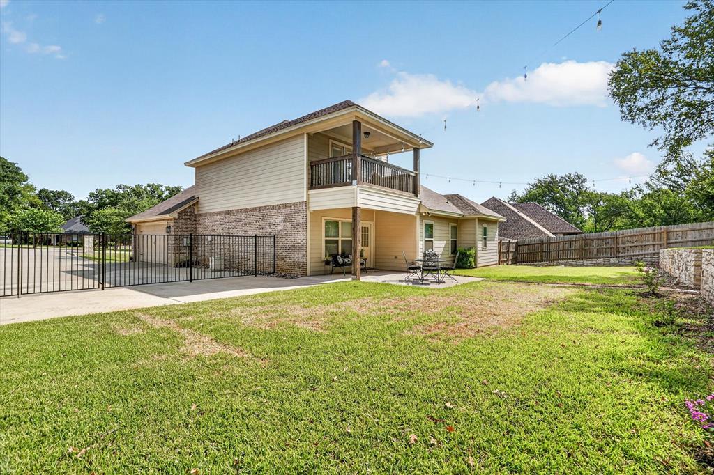 6403 Westover Dr, Granbury, TX 76049 photo